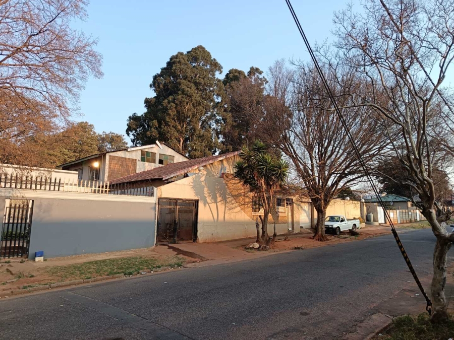 14 Bedroom Property for Sale in Westdene Gauteng