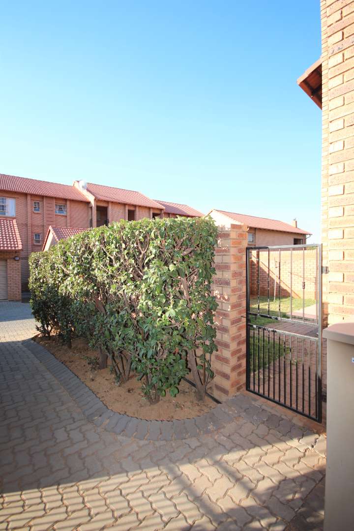 3 Bedroom Property for Sale in Hazeldean Gauteng
