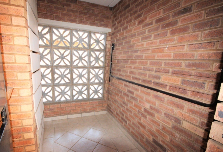 To Let 2 Bedroom Property for Rent in Hazeldean Gauteng