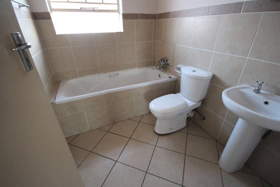 To Let 2 Bedroom Property for Rent in Hazeldean Gauteng
