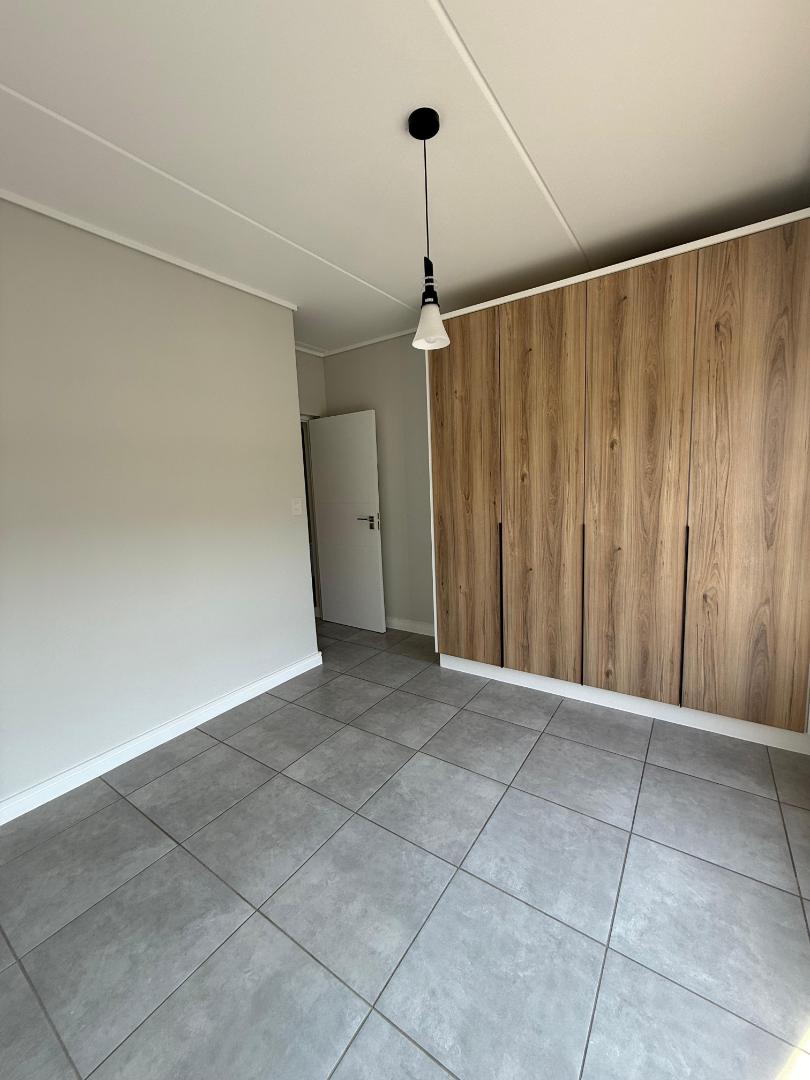 To Let 1 Bedroom Property for Rent in Waterfall Gauteng