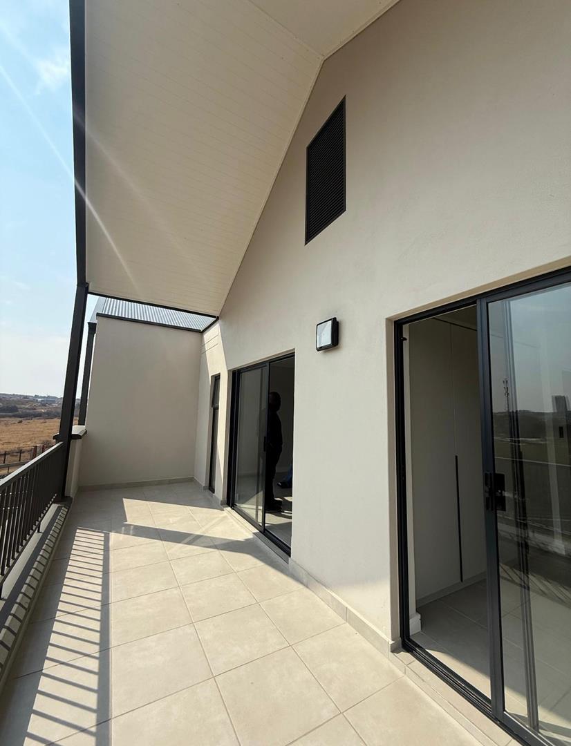 To Let 1 Bedroom Property for Rent in Waterfall Gauteng