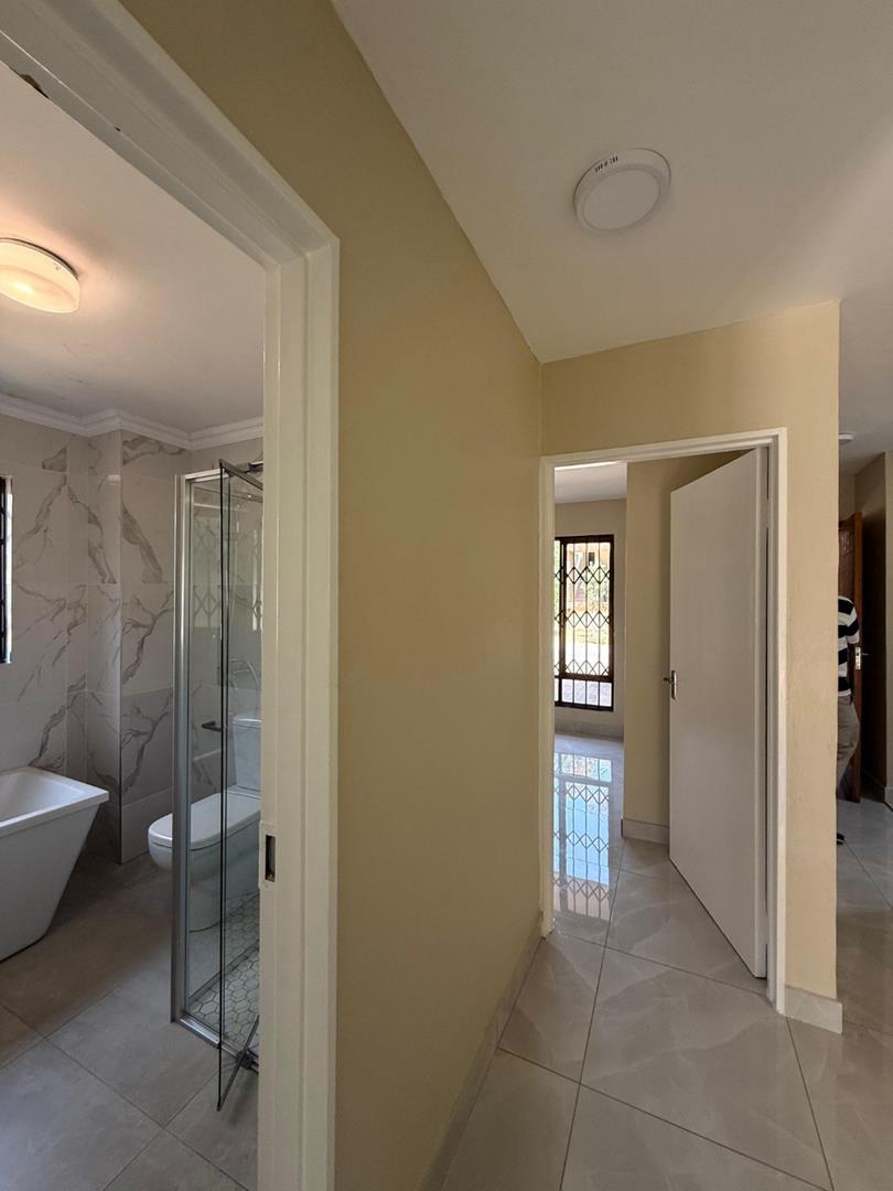 To Let 2 Bedroom Property for Rent in Vorna Valley Gauteng