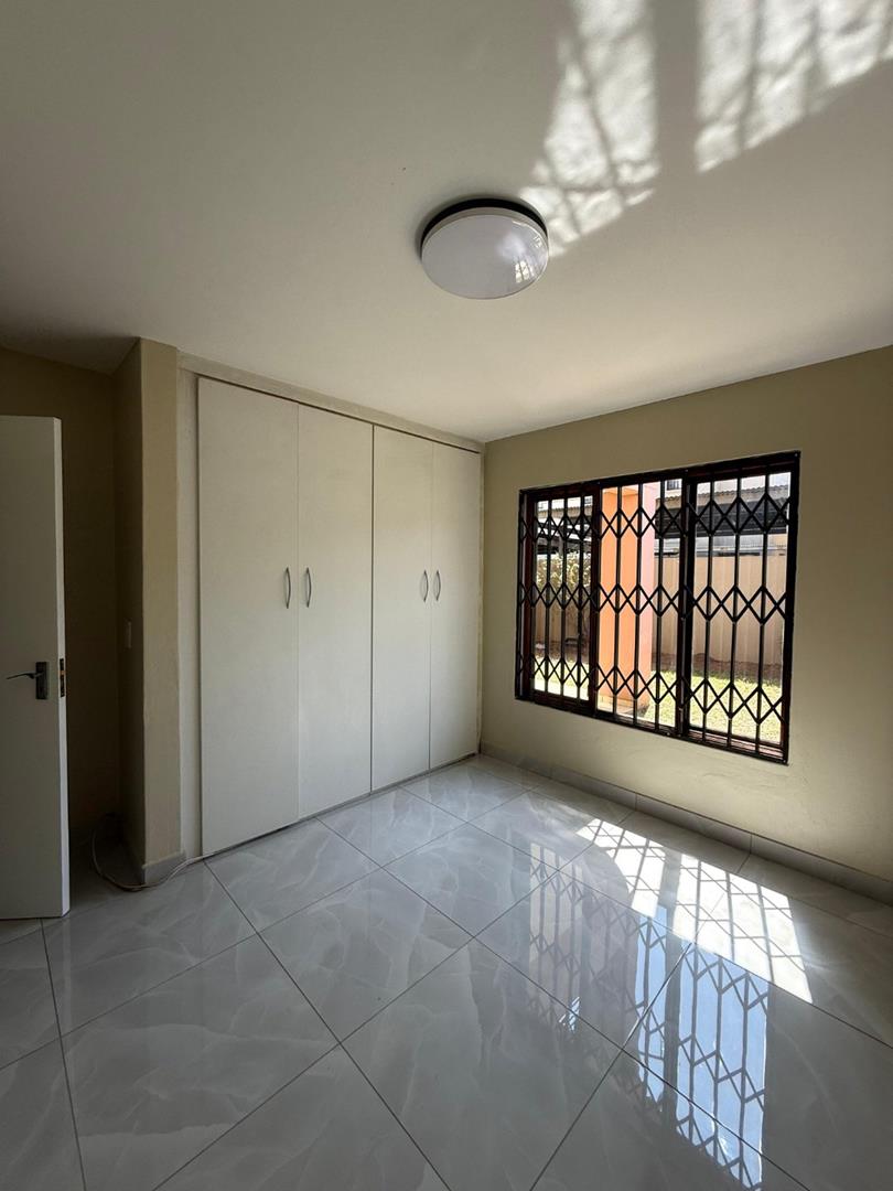 To Let 2 Bedroom Property for Rent in Vorna Valley Gauteng
