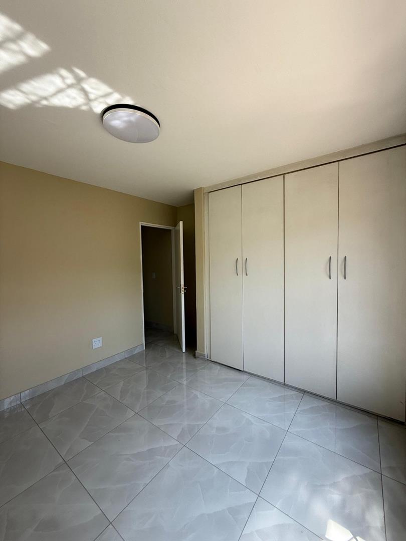 To Let 2 Bedroom Property for Rent in Vorna Valley Gauteng