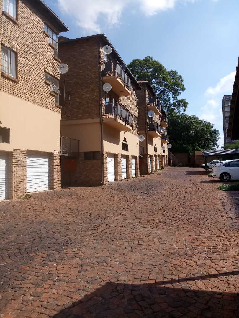 2 Bedroom Property for Sale in Gezina Gauteng
