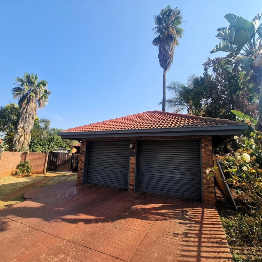 3 Bedroom Property for Sale in Pierre Van Ryneveld Gauteng