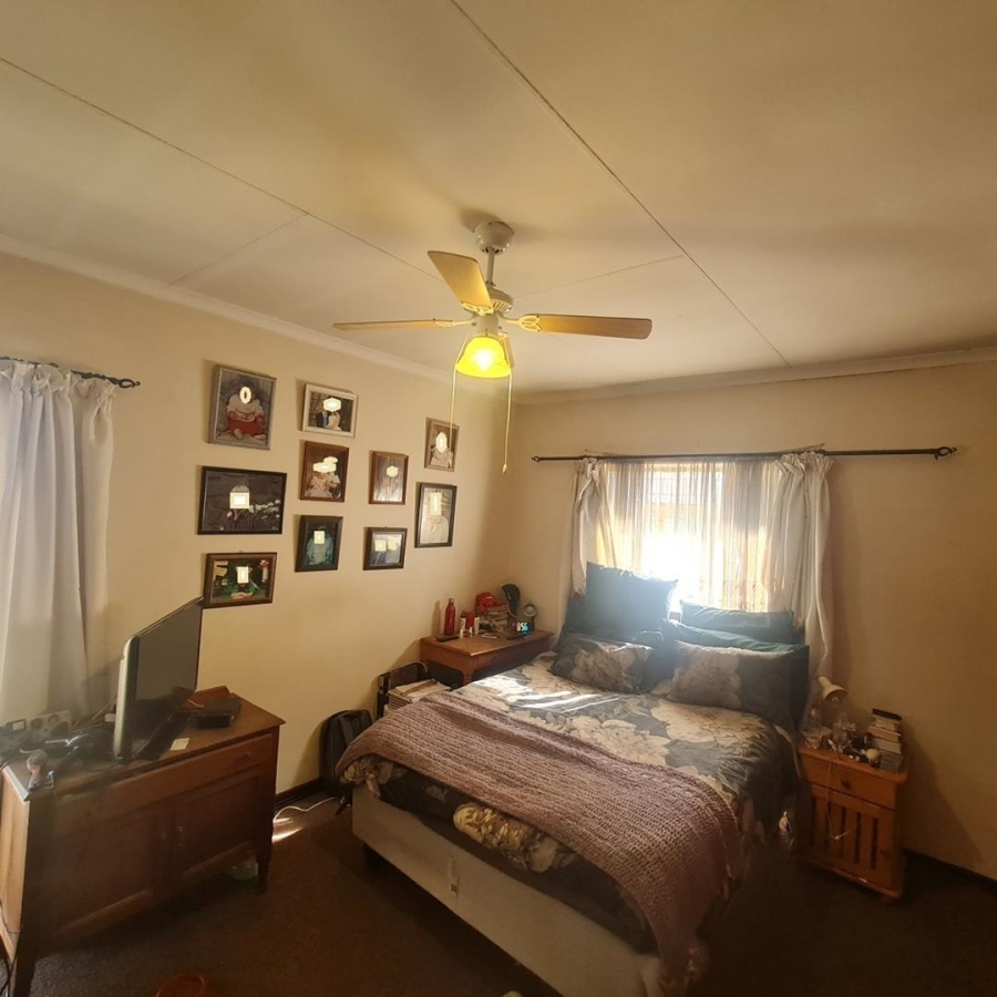 3 Bedroom Property for Sale in Pierre Van Ryneveld Gauteng