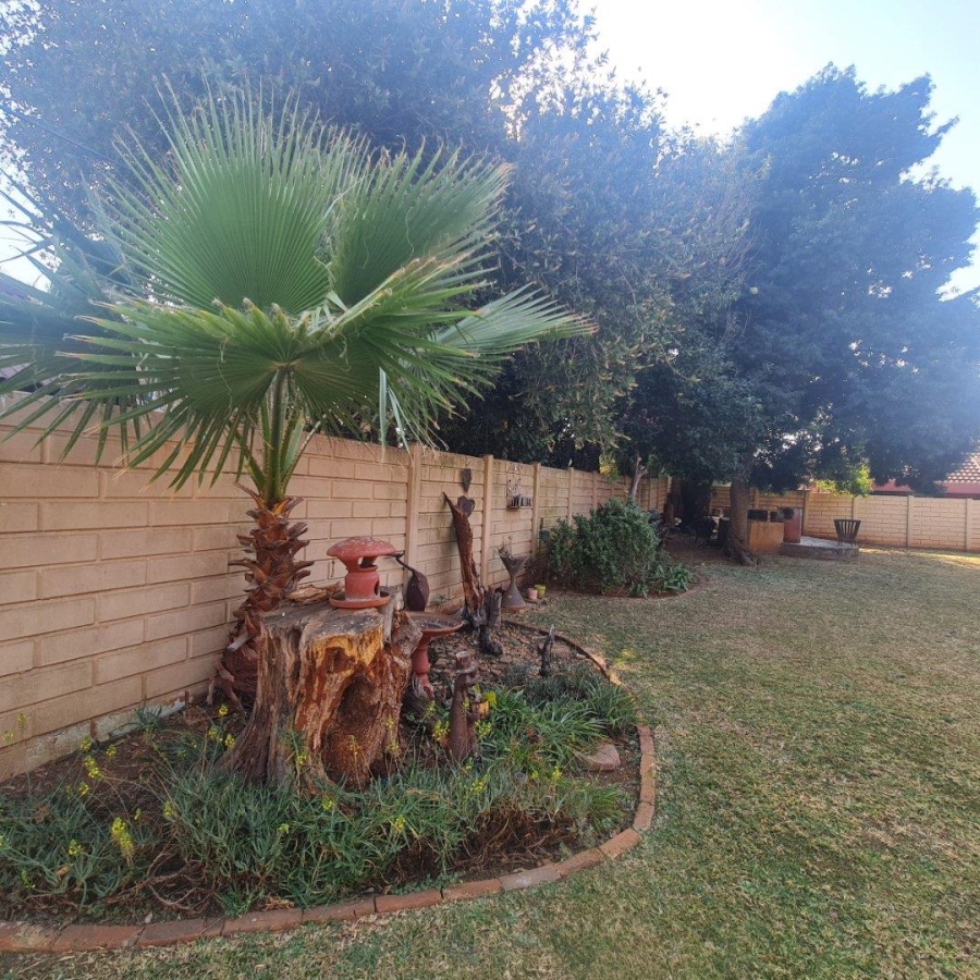 3 Bedroom Property for Sale in Pierre Van Ryneveld Gauteng