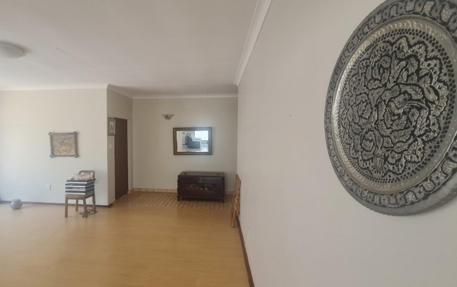 5 Bedroom Property for Sale in Monument Park Gauteng