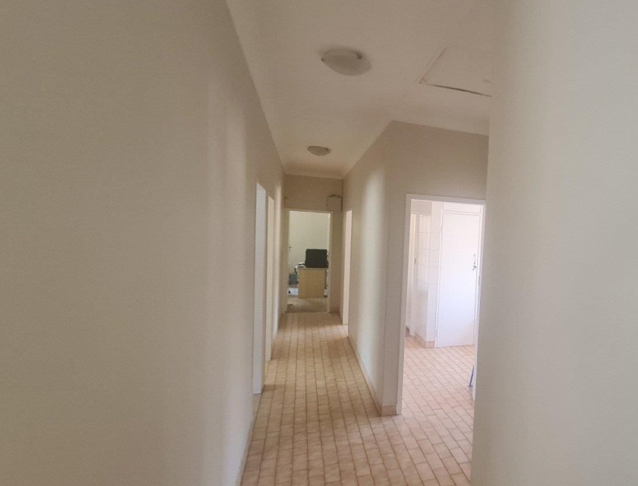 5 Bedroom Property for Sale in Monument Park Gauteng
