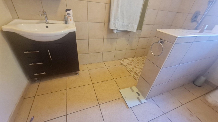 5 Bedroom Property for Sale in Monument Park Gauteng