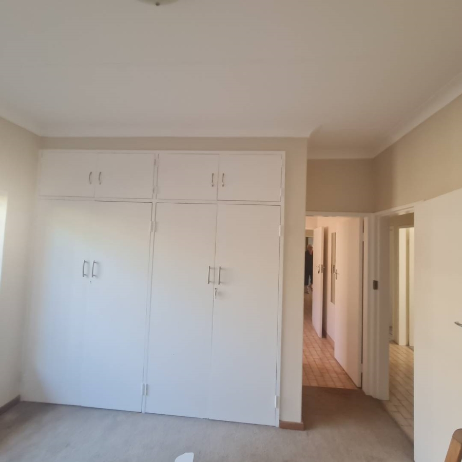 5 Bedroom Property for Sale in Monument Park Gauteng