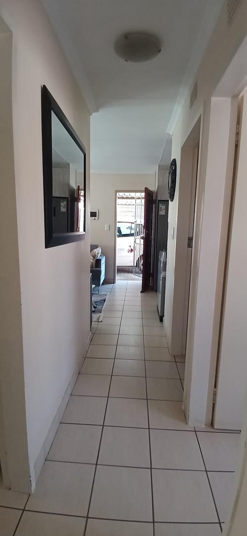 3 Bedroom Property for Sale in Clayville Gauteng