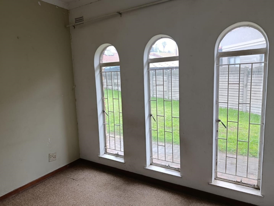 3 Bedroom Property for Sale in Edleen Gauteng