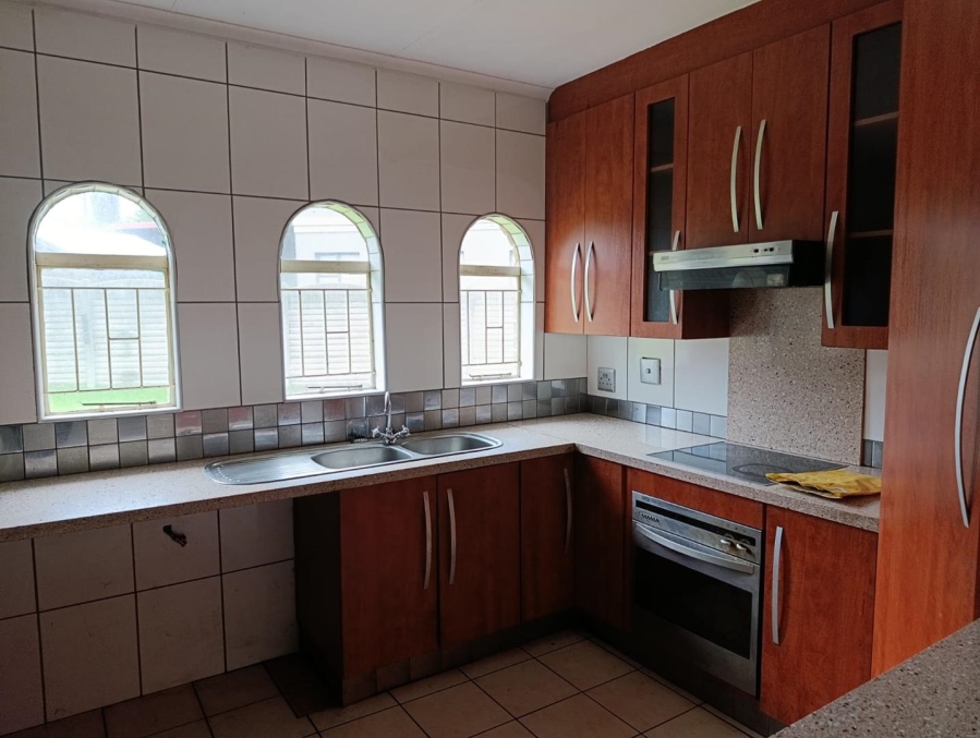 3 Bedroom Property for Sale in Edleen Gauteng