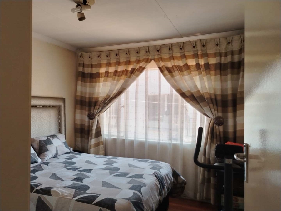 3 Bedroom Property for Sale in Glen Marais Gauteng