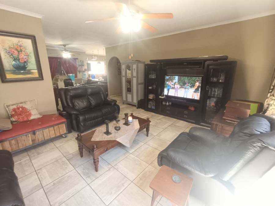 4 Bedroom Property for Sale in The Reeds Gauteng