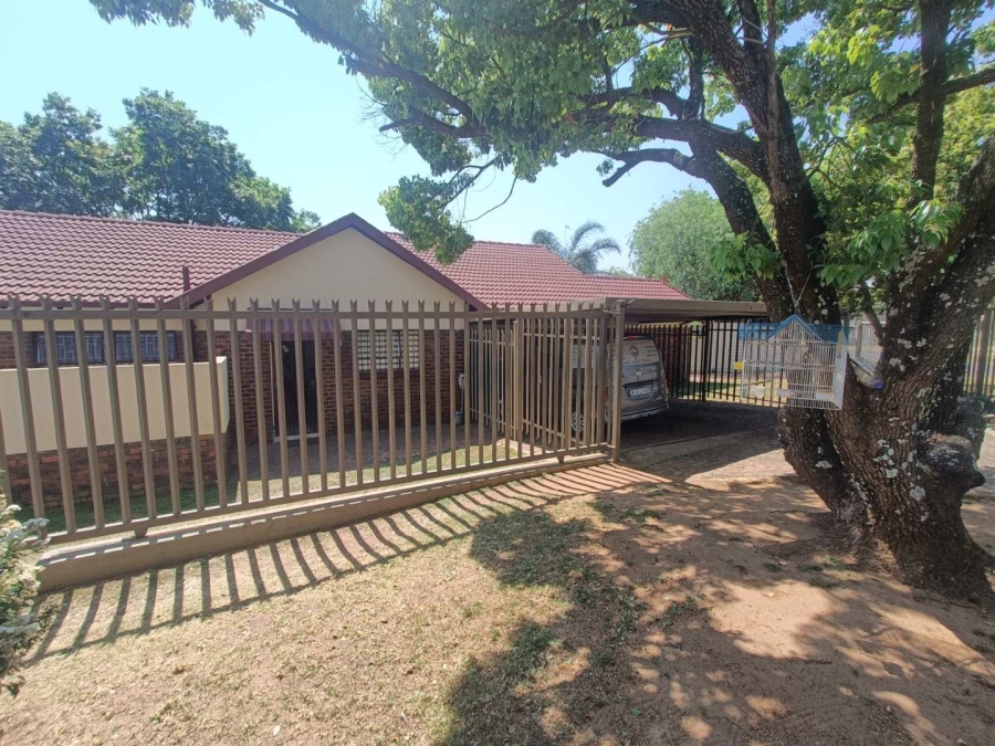 4 Bedroom Property for Sale in The Reeds Gauteng