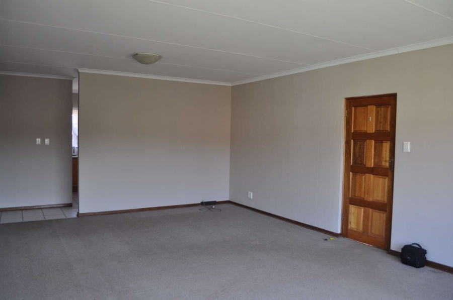 To Let 2 Bedroom Property for Rent in Faerie Glen Gauteng