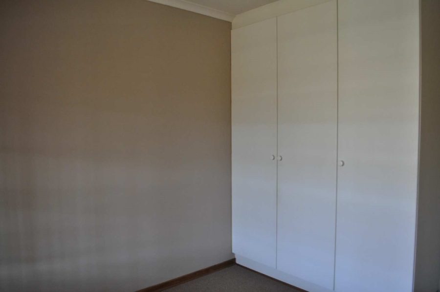 To Let 2 Bedroom Property for Rent in Faerie Glen Gauteng