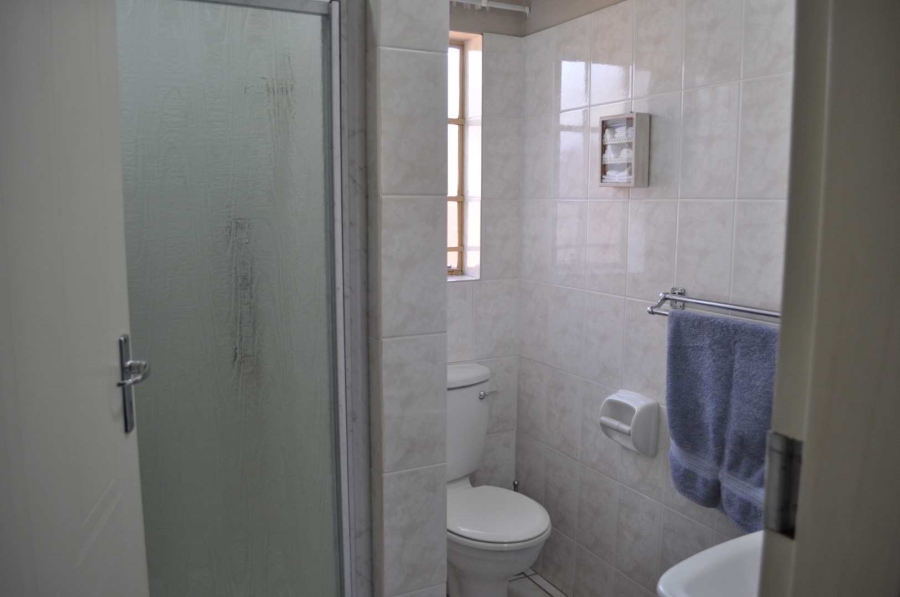 To Let 2 Bedroom Property for Rent in Faerie Glen Gauteng