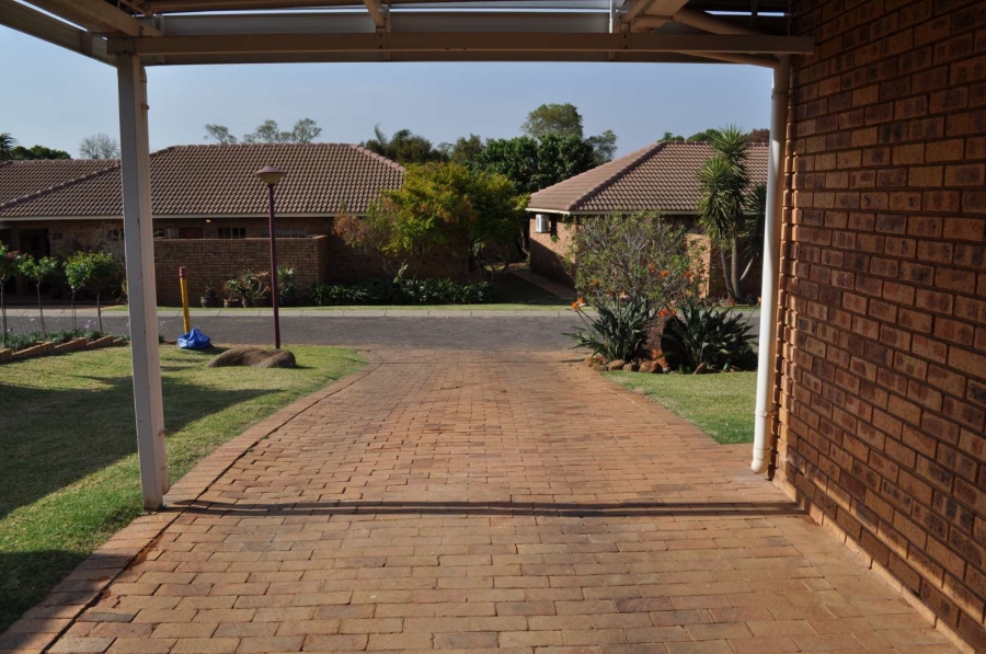 To Let 2 Bedroom Property for Rent in Faerie Glen Gauteng