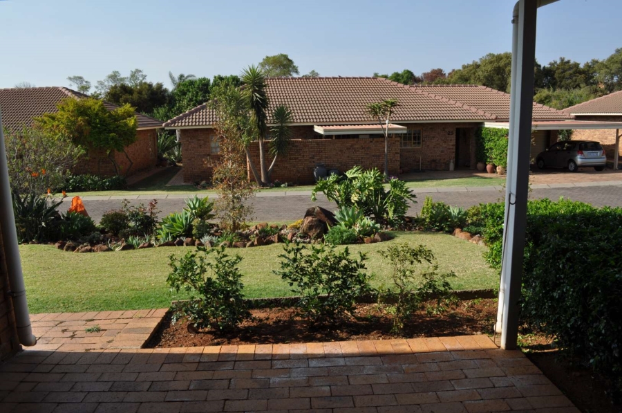 To Let 2 Bedroom Property for Rent in Faerie Glen Gauteng
