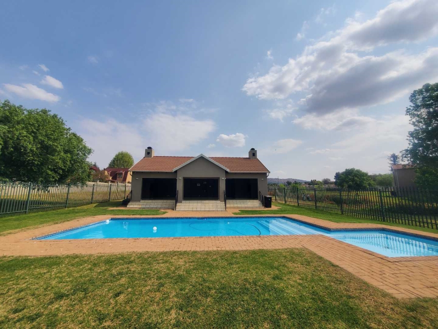 1 Bedroom Property for Sale in Willowbrook Gauteng