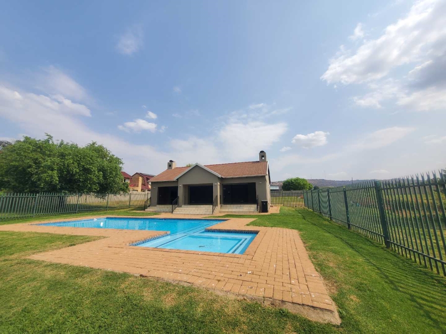 1 Bedroom Property for Sale in Willowbrook Gauteng