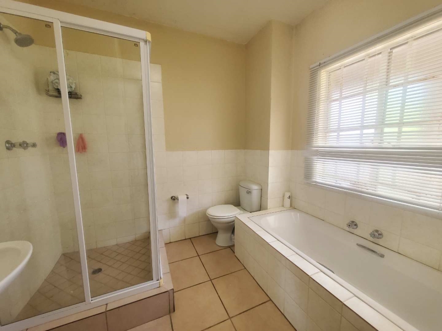 1 Bedroom Property for Sale in Willowbrook Gauteng