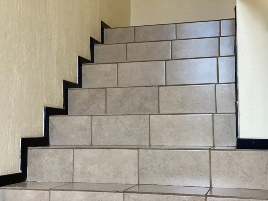 2 Bedroom Property for Sale in Helderkruin Gauteng