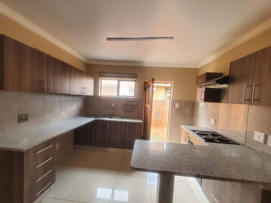 3 Bedroom Property for Sale in Groblerpark Gauteng