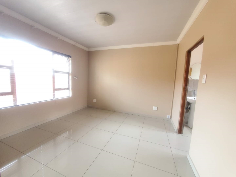 3 Bedroom Property for Sale in Groblerpark Gauteng