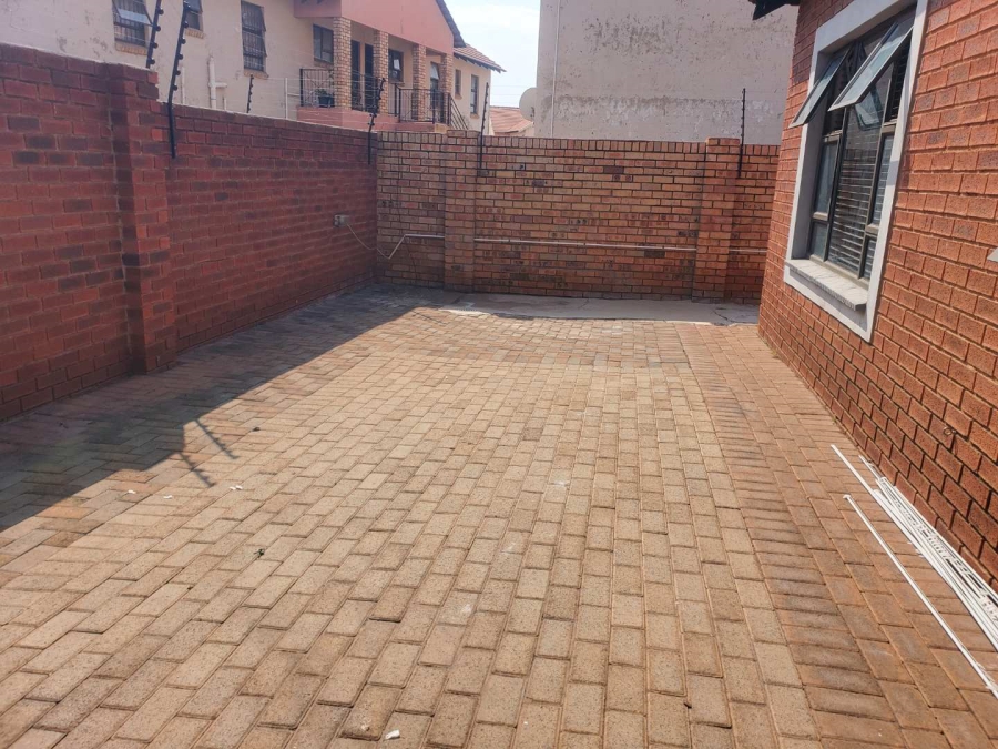 3 Bedroom Property for Sale in Groblerpark Gauteng