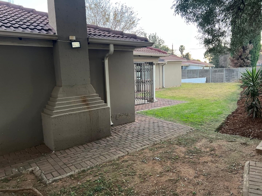 3 Bedroom Property for Sale in Dawn Park Gauteng