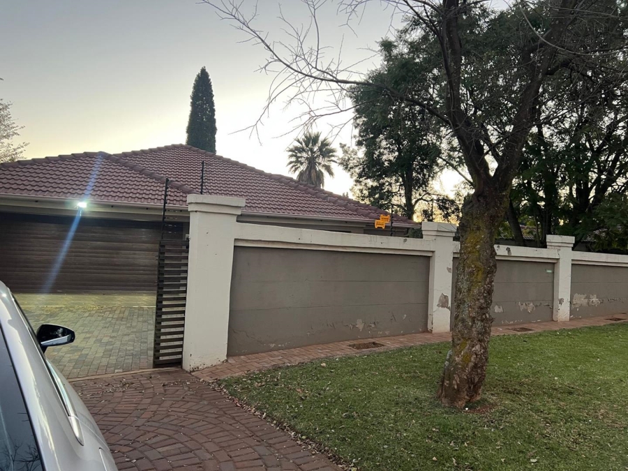 3 Bedroom Property for Sale in Dawn Park Gauteng