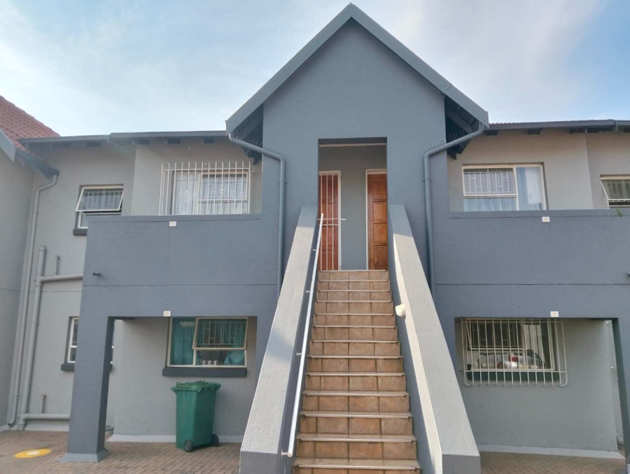 3 Bedroom Property for Sale in New Redruth Gauteng