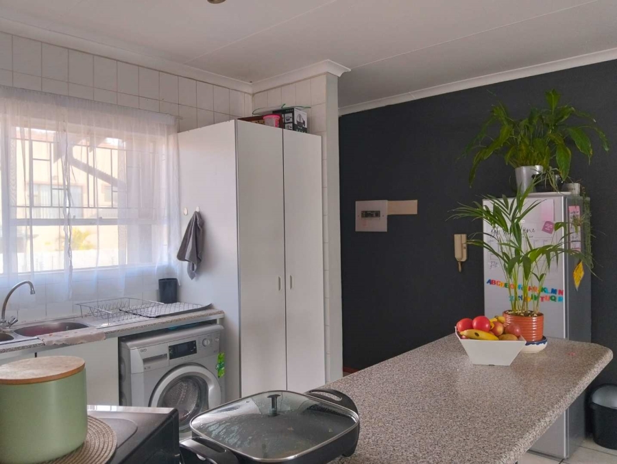 3 Bedroom Property for Sale in New Redruth Gauteng