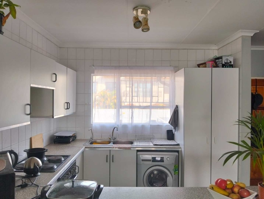 3 Bedroom Property for Sale in New Redruth Gauteng