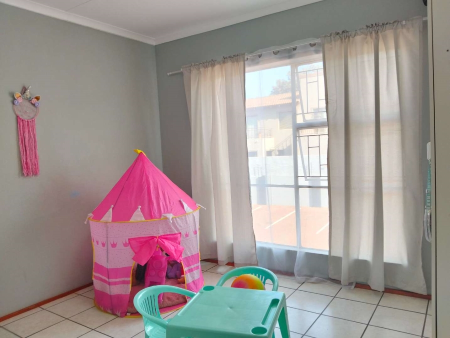 3 Bedroom Property for Sale in New Redruth Gauteng