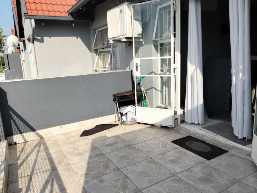 3 Bedroom Property for Sale in New Redruth Gauteng