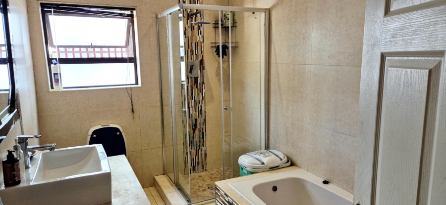 3 Bedroom Property for Sale in Robertsham Gauteng
