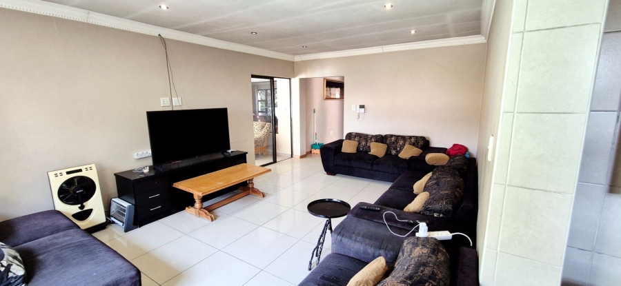 3 Bedroom Property for Sale in Robertsham Gauteng