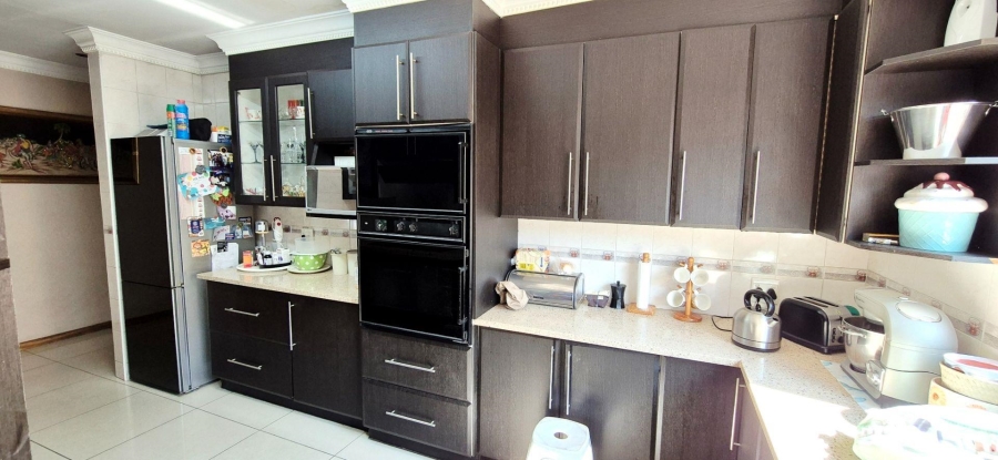 3 Bedroom Property for Sale in Robertsham Gauteng