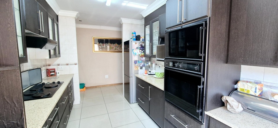 3 Bedroom Property for Sale in Robertsham Gauteng