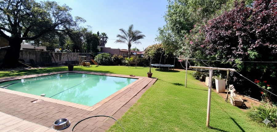 3 Bedroom Property for Sale in Robertsham Gauteng