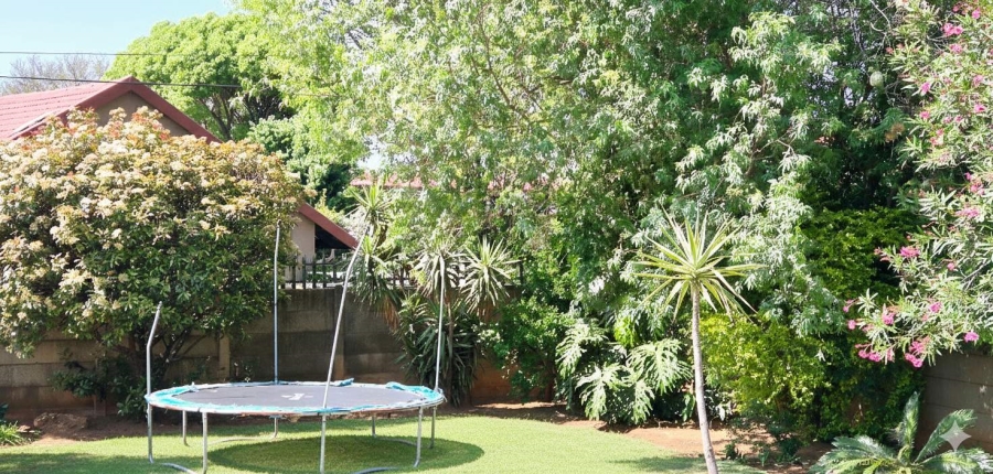 3 Bedroom Property for Sale in Robertsham Gauteng