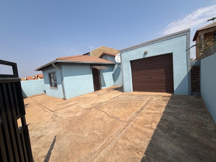 3 Bedroom Property for Sale in Protea Glen Gauteng