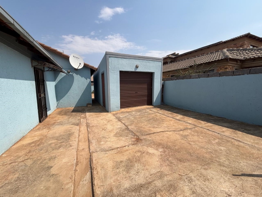 3 Bedroom Property for Sale in Protea Glen Gauteng